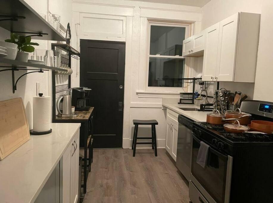 Lovely 2Br W Office Space - King Bed & Alexa Daire Pittsburgh Dış mekan fotoğraf