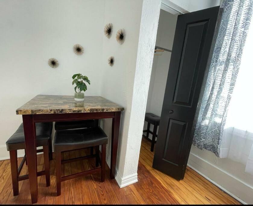 Lovely 2Br W Office Space - King Bed & Alexa Daire Pittsburgh Dış mekan fotoğraf